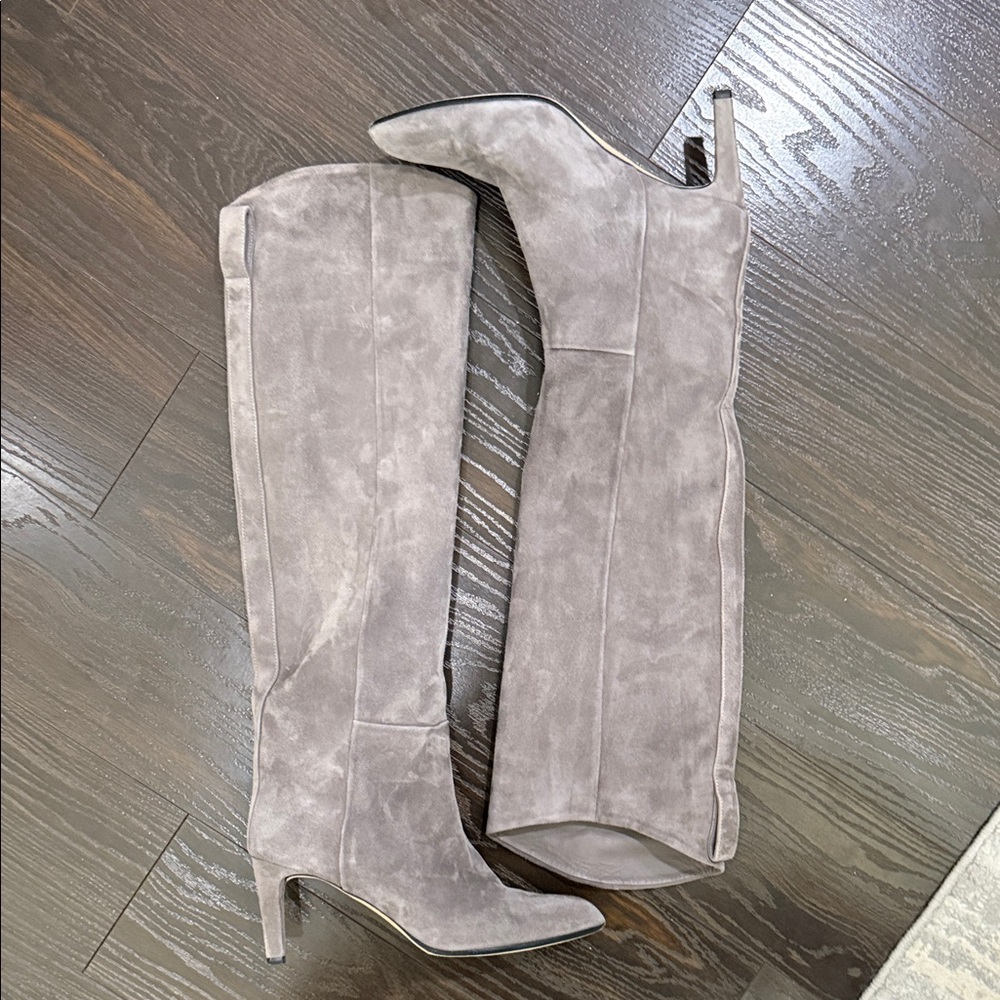 Elegant Gray Knee-High Women's Boots by Theory (size 39) (US 8.5)